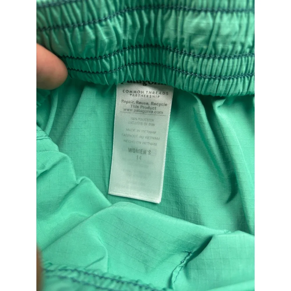 Patagonia Baggies Shorts Womens 14 Green Quick Dry Outdoor Casual